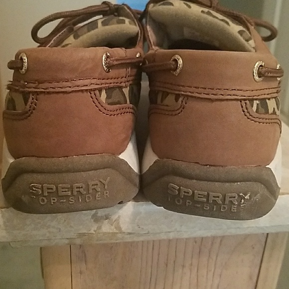*TODAY ONLY SALES*Sperry Top shoe w/tiger print - Picture 3 of 6